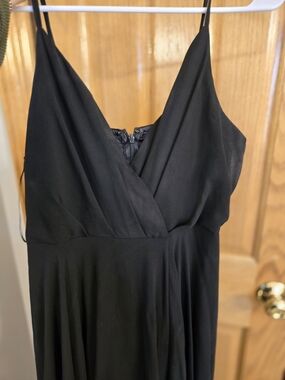 Lulu's Black Maxi Dress with V-Neck and Spaghetti Straps